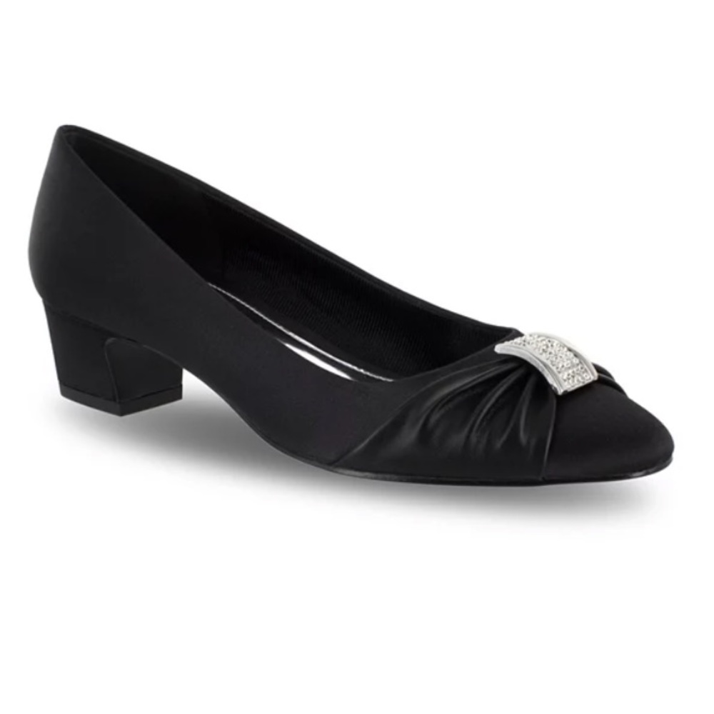 Easy Street Black Eloise Pumps